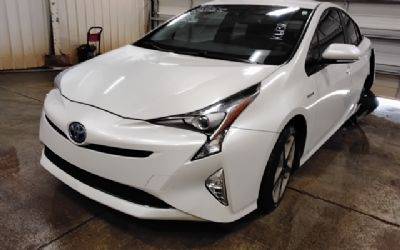 2016 Toyota Prius Four Touring