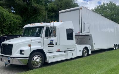 Photo of a 2000 Freightliner FL60 Carbriolet Sportliner W 4 Car Trailer for sale