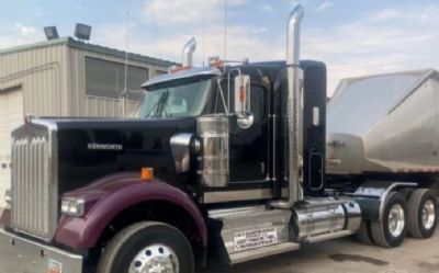Photo of a 2022 Kenworth W900B Sleeper Trucks for sale