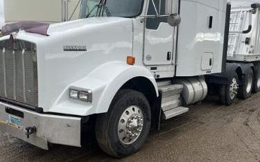 Photo of a 2014 Kenworth T800 Sleeper Trucks for sale