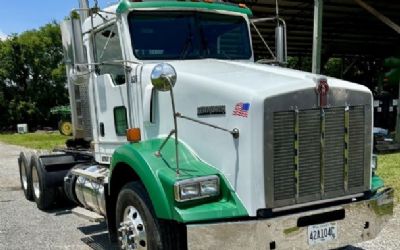 Photo of a 2012 Kenworth T800 Day Cab Trucks for sale