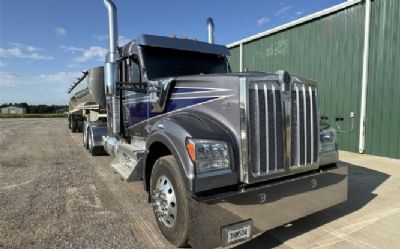 Photo of a 2020 Kenworth W990 Sleeper Trucks for sale