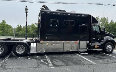 Photo of a 2015 Kenworth T680 156IN ARI Custom Sleeper Commercial Trucks for sale