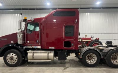 Photo of a 2014 Kenworth T800 Sleeper Trucks for sale