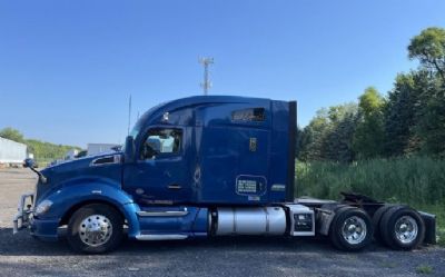 Photo of a 2017 Kenworth T680 Sleeper Trucks for sale