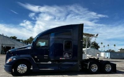 Photo of a 2022 Kenworth T680 Sleeper Trucks for sale