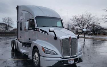 Photo of a 2022 Kenworth T680 Sleeper Trucks for sale