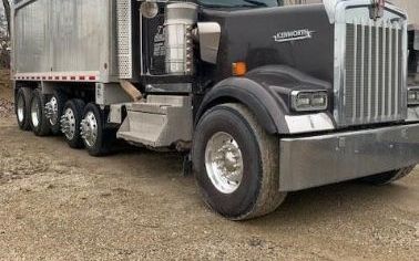 Photo of a 2018 Kenworth W900 Dump Truck for sale