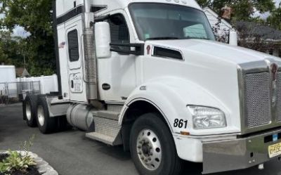 Photo of a 2020 Kenworth T880 Sleeper Trucks for sale