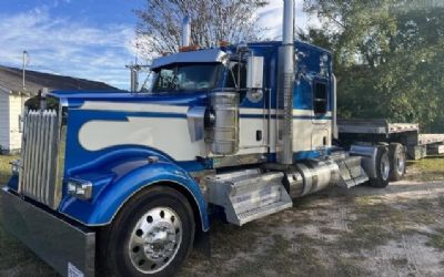 Photo of a 2016 Kenworth W900 for sale