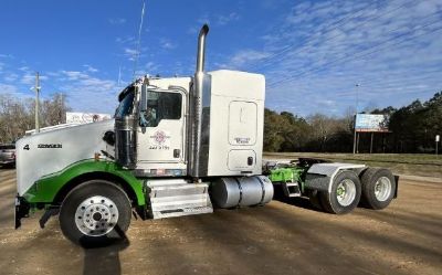 Photo of a 2014 Kenworth T800 Sleeper Trucks for sale