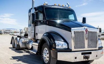Photo of a 2020 Kenworth T880 Sleeper Trucks for sale
