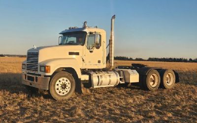 Photo of a 2015 Mack Pinnacle CHU613 Day Cab Trucks for sale