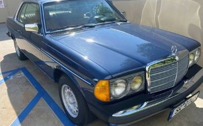 Photo of a 1985 Mercedes 300CD Turbo Diesel Sedan for sale