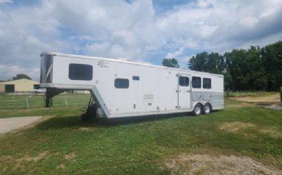 Photo of a 2010 Merhow Aluma Star Three Horse Trailer With Living Quarters for sale