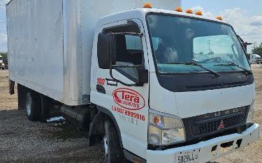 Photo of a 2007 Mitsubishi Fuso Box Truck for sale