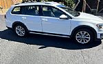 2017 Golf Alltrack Thumbnail 3