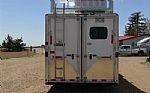 2014 4 Horse Trailer with Living Quarters Thumbnail 8