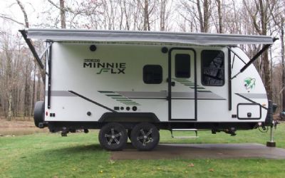 Photo of a 2022 Winnebago Micro Minnie FLX 2108FBS for sale