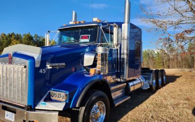 Photo of a 2010 Kenworth T800 for sale