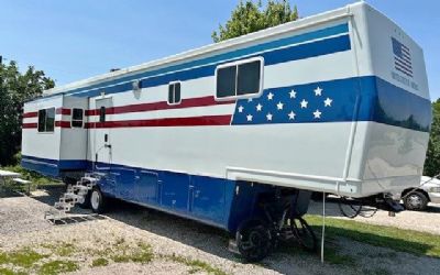 Photo of a 2022 Space Craft V405 Fifth Wheel for sale