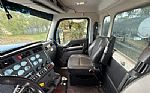 2022 W900 Day Cab Thumbnail 8