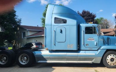 Photo of a 1999 Freightliner FLD120 Conventional Sleeper Semi for sale