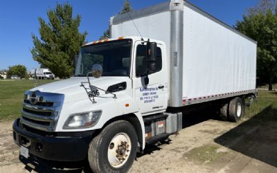 2017 Hino 268 Box Truck