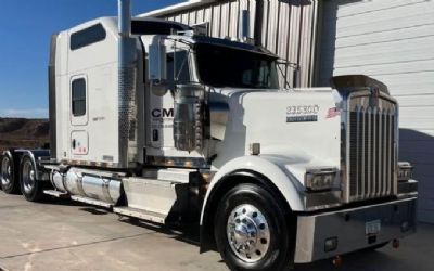 Photo of a 2013 Kenworth W900 Sleeper Semi Truck for sale