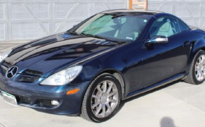 Photo of a 2006 Mercedes-Benz SLK 350 Hardtop Convertible for sale