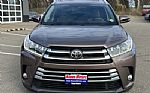 2017 Highlander Thumbnail 2