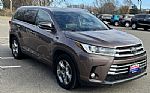 2017 Highlander Thumbnail 3