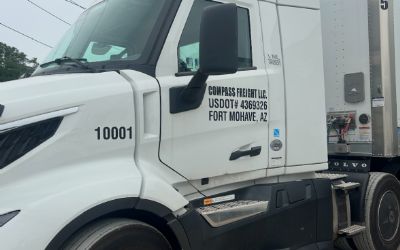 Photo of a 2025 Volvo VNL 300 300 Day Cab Semi Truck for sale