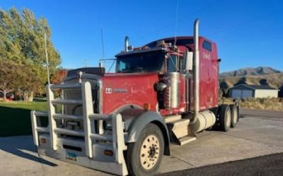 Photo of a 2005 Kenworth W900L for sale