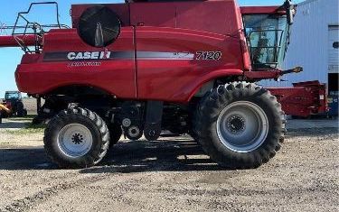 Photo of a 2010 Case IH 7120 Combine for sale
