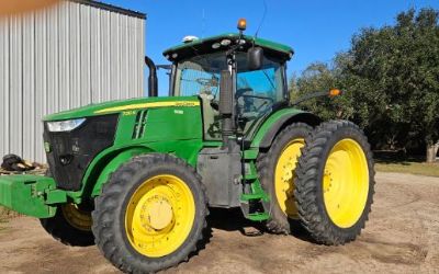 2015 John Deere 7210R Tractor