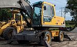 2005 EW180B Thumbnail 2