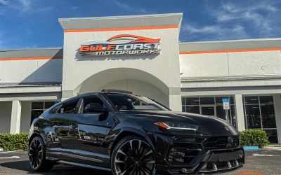Photo of a 2022 Lamborghini Urus SUV for sale