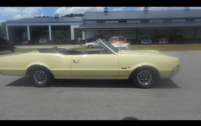 1967 Oldsmobile Cutlass Supreme 2DR Convertible