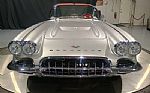 1961 Corvette convertible Thumbnail 9