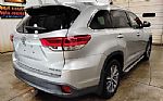 2017 Highlander Thumbnail 3