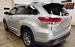 2017 Highlander Thumbnail 6
