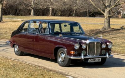 Photo of a 1976 Daimler DS420 for sale
