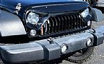 2016 Wrangler Thumbnail 30