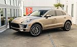 2017 Macan Thumbnail 2