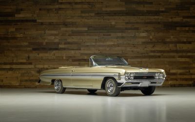 Photo of a 1961 Oldsmobile Starfire Convertible for sale