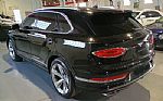 2023 Bentayga V8 Thumbnail 3