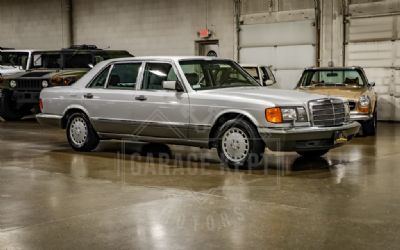 Photo of a 1991 Mercedes-Benz 560-Class for sale