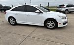 2017 Cruze Thumbnail 32