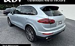 2017 Cayenne Thumbnail 4